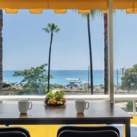 Beach Front Studio - Western Cannes